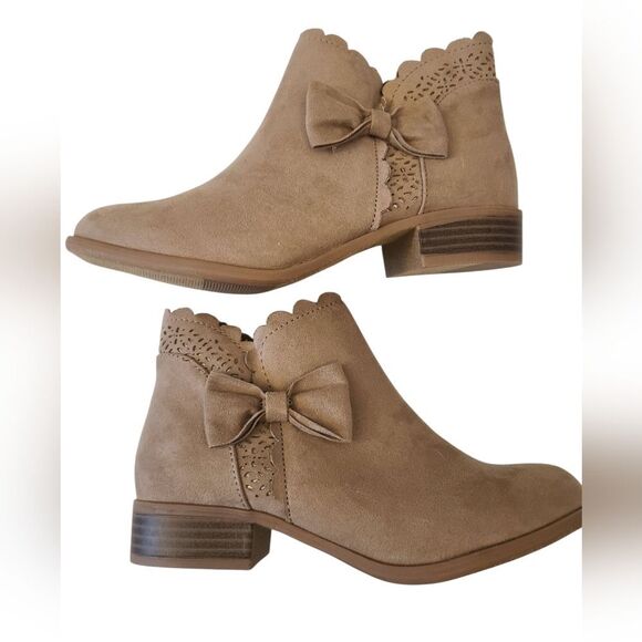 SO Ankle Boots Taupe‎ Suede With Eyelet And Bows Zipper Girls Size 7.5 - Picture 7 of 13